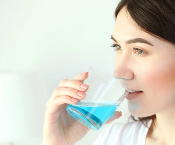 Czy istnieje uniwersalna płukanka do ust odpowiednia dla każdego?