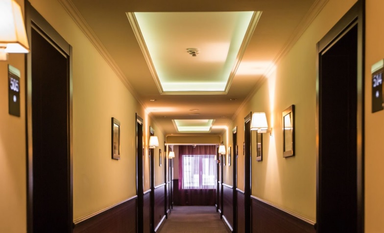 Jak powinna wyglądać reakcja, gdy hotel popełni błąd: overbooking, usterka, hałas lub brak sprzątania?