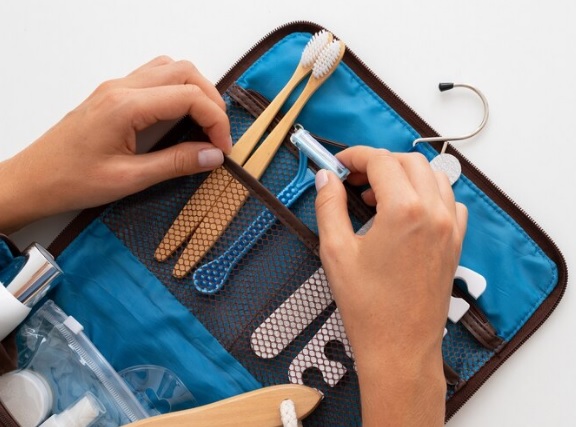 Jakie korzyści przynosi stosowanie podróżnych zestawów ortodontycznych?